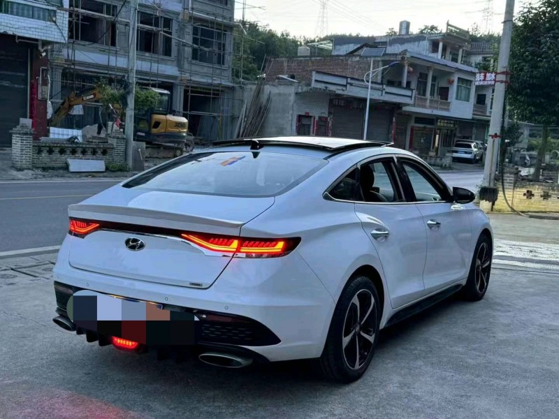 昆明21年現代菲斯塔4