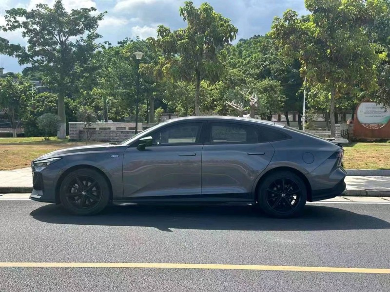 河源23年長安汽車UNI-V7