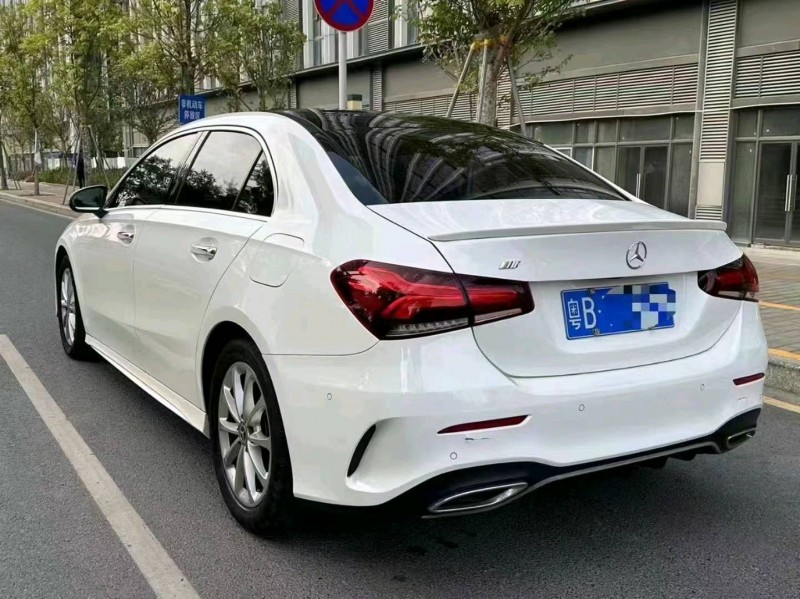 汕头19年奔驰A8