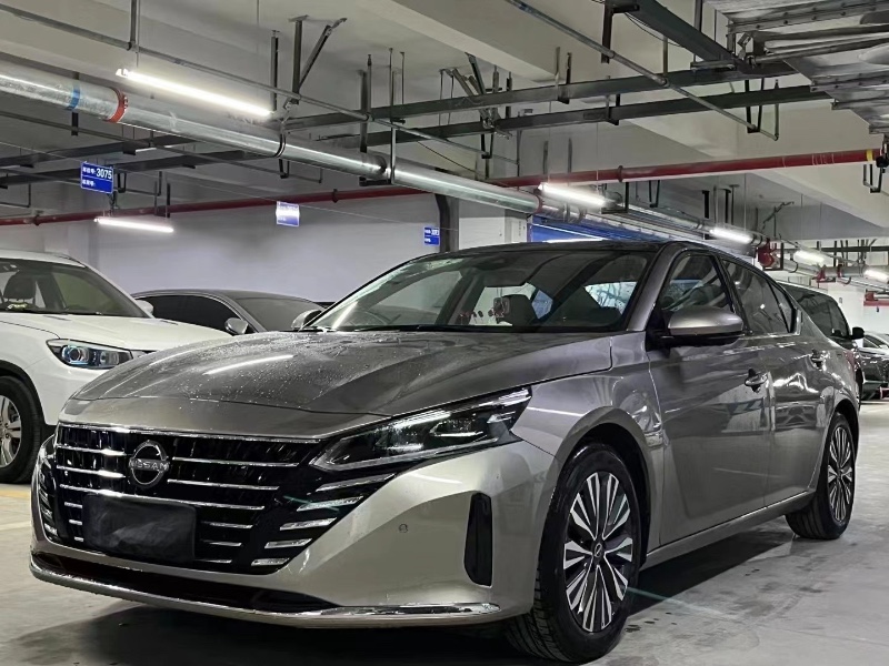 成都24年日产天籁2