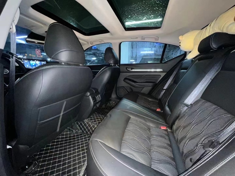 成都24年日产天籁6