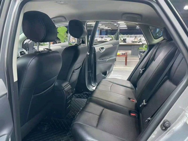 成都22年日产轩逸6