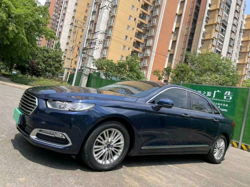 成都16年福特金牛座3