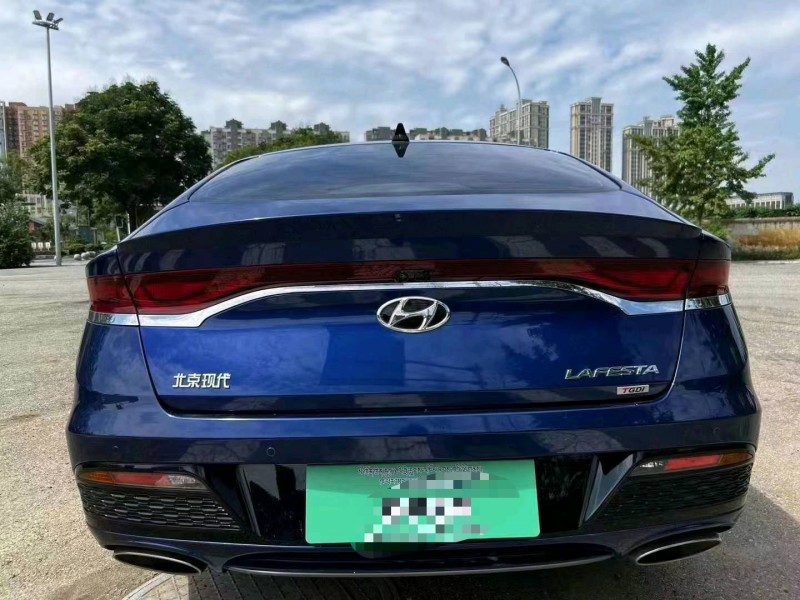 成都21年现代菲斯塔8