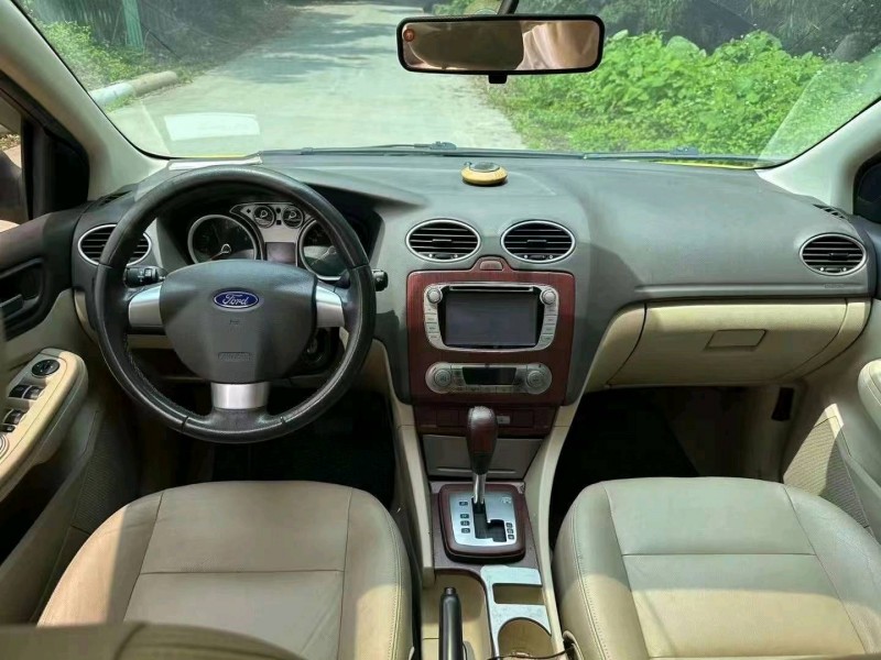 广州14年福特福克斯4