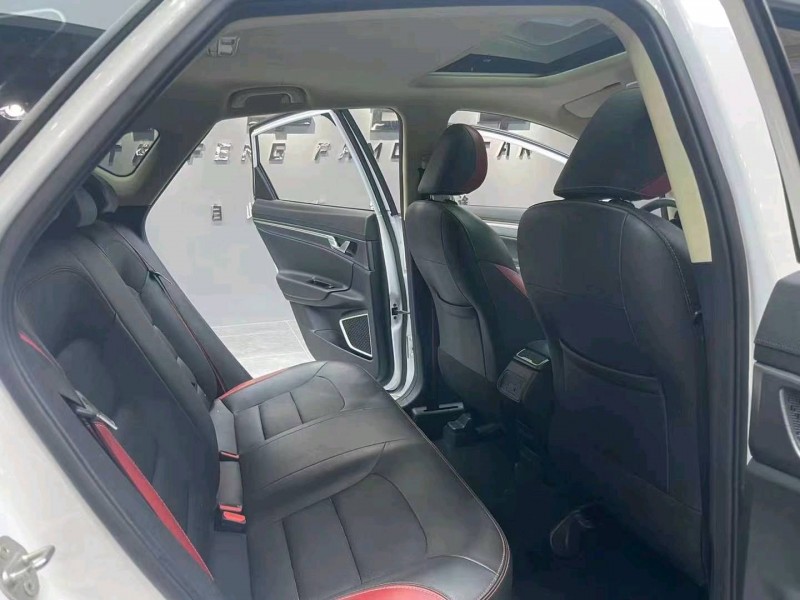 成都21年吉利帝豪GS4