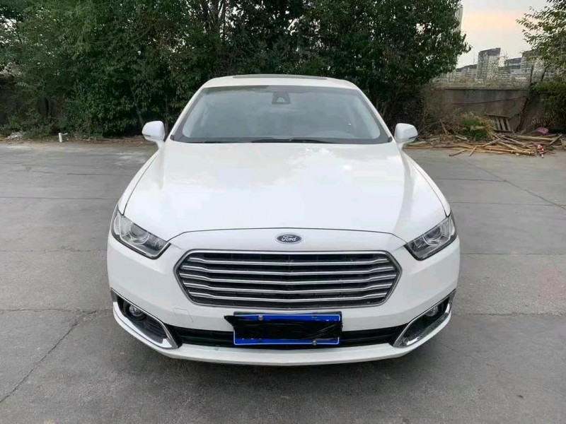 徐州17年福特金牛座1