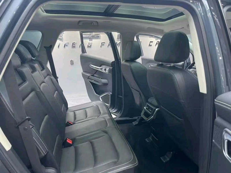 成都20年吉利豪越6