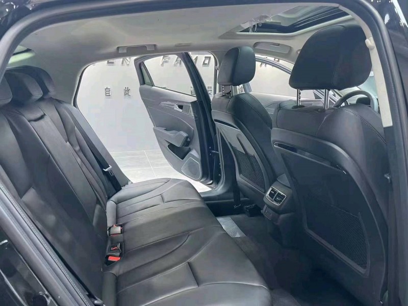 成都23年红旗H57