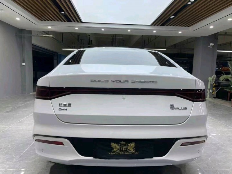 成都23年比亚迪秦8