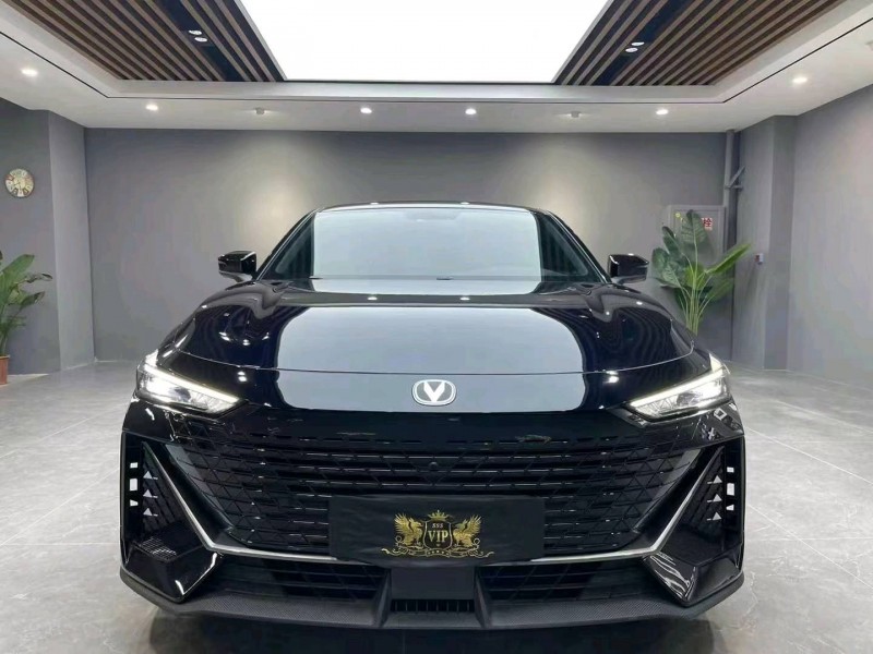 成都23年长安汽车UNI-V1