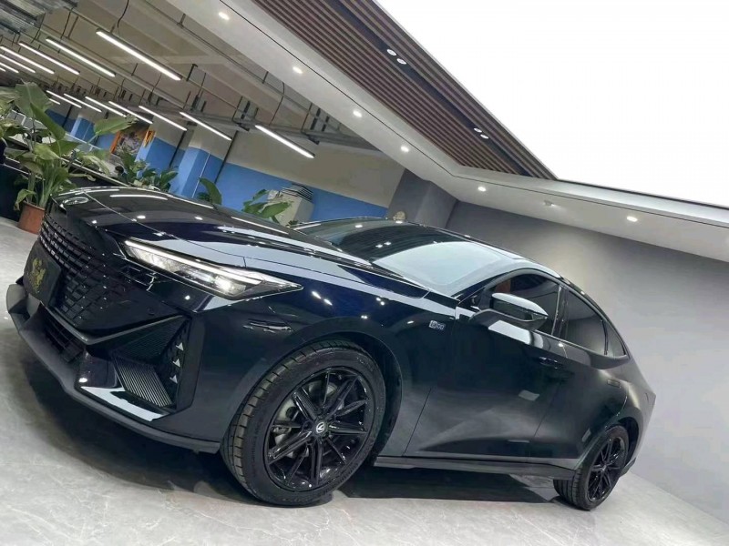 成都23年长安汽车UNI-V2