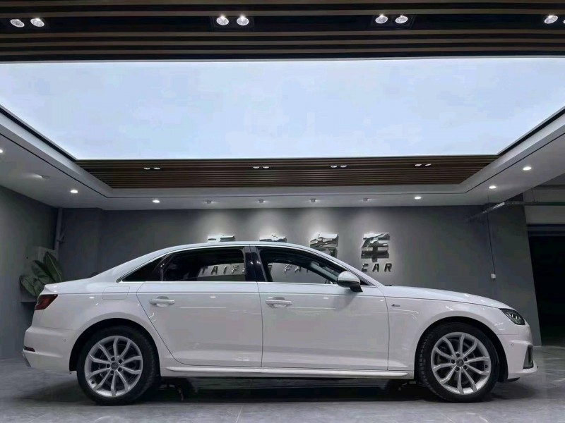 成都19年奥迪A4L8