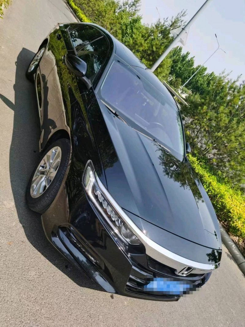 临沂21年本田雅阁3