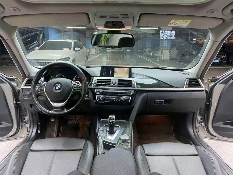 成都18年宝马3系4