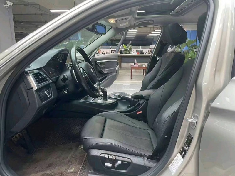 成都18年宝马3系5