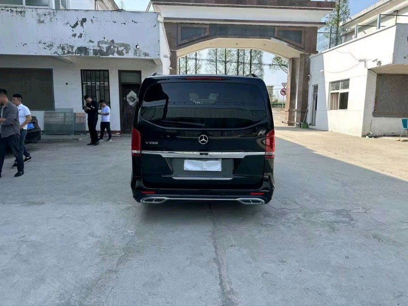 徐州17年奔驰V9