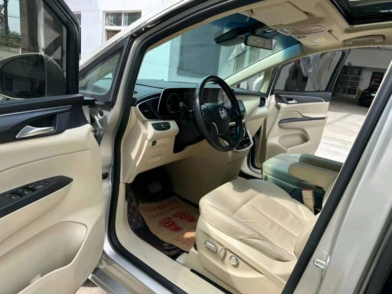 徐州22年别克GL84