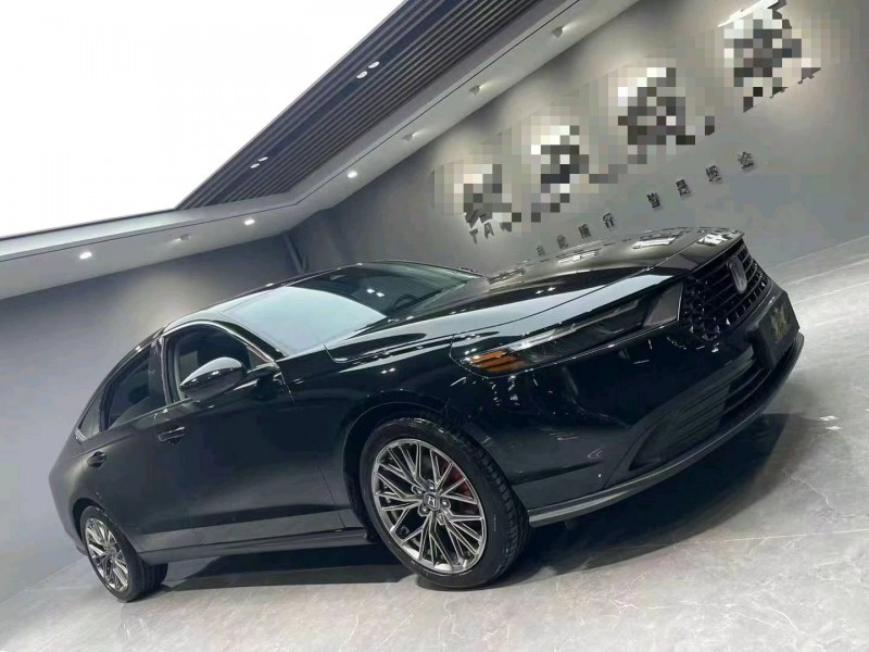 成都23年本田雅阁2