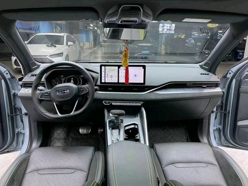 成都24年吉利星瑞4