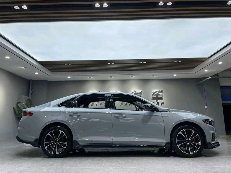 成都24年吉利星瑞8