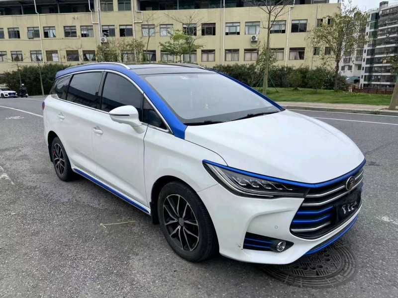 广州18年比亚迪宋3