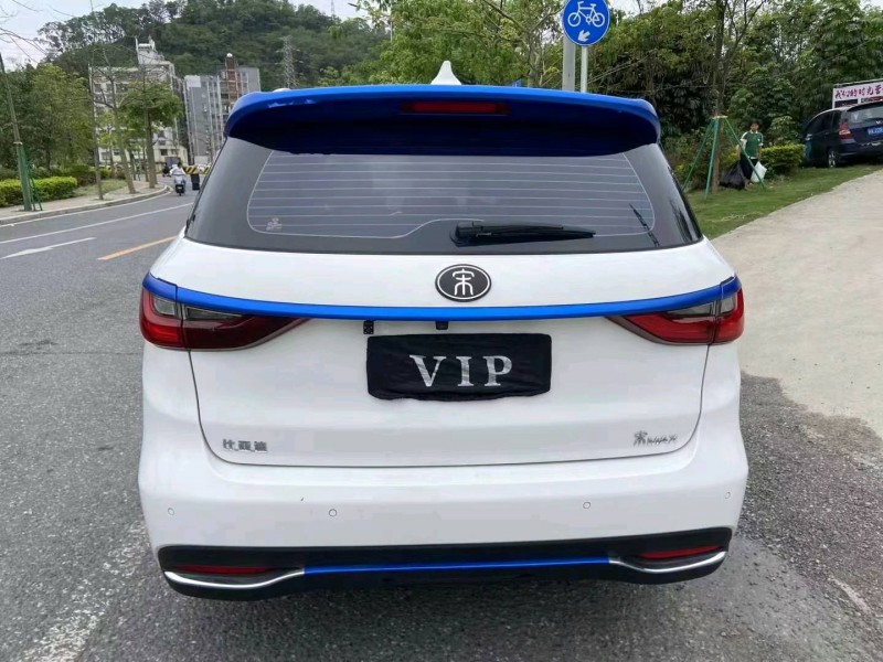 广州18年比亚迪宋5