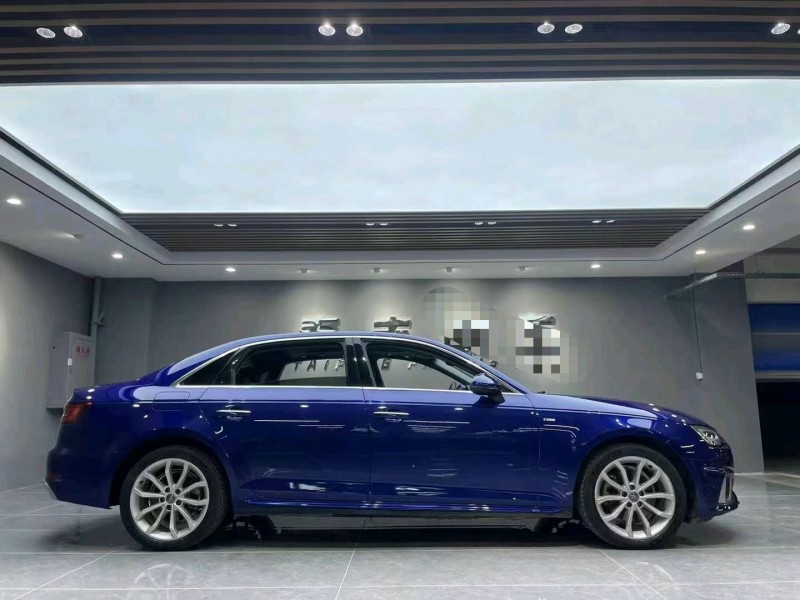 成都19年奥迪A4L8