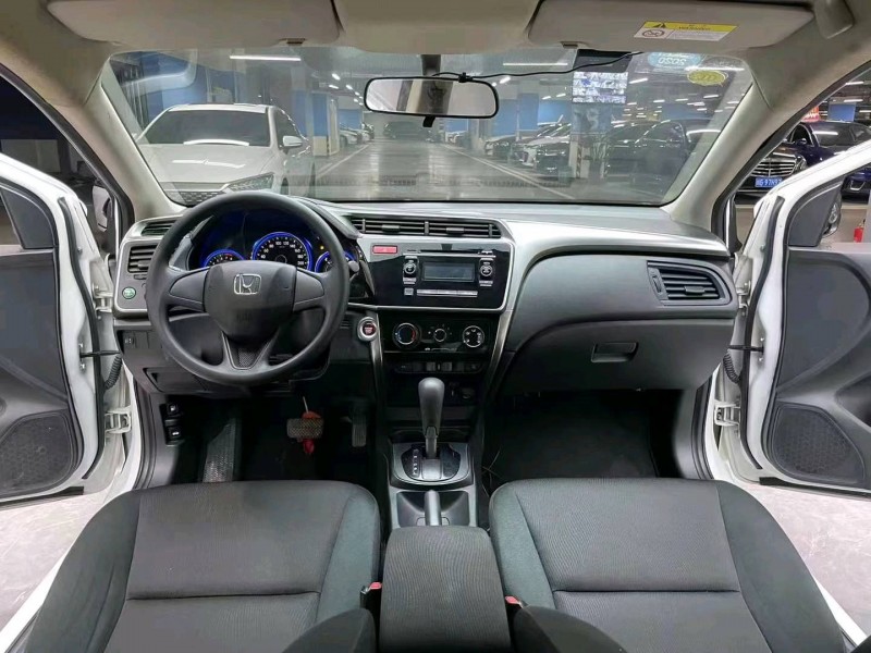 成都18年本田锋范4