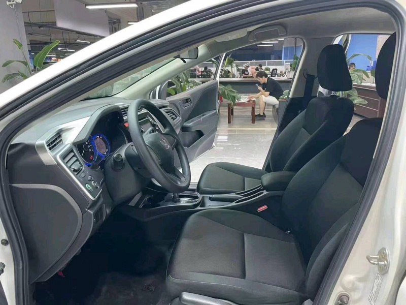 成都18年本田锋范5