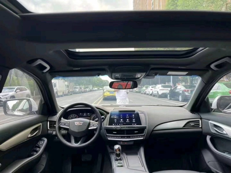 成都21年凯迪拉克CT54