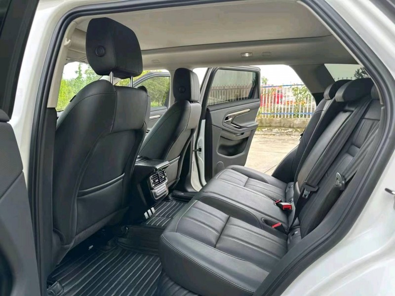 徐州22年路虎极光7