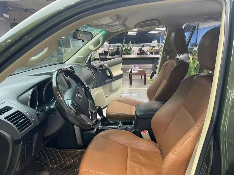 成都14年丰田普拉多5