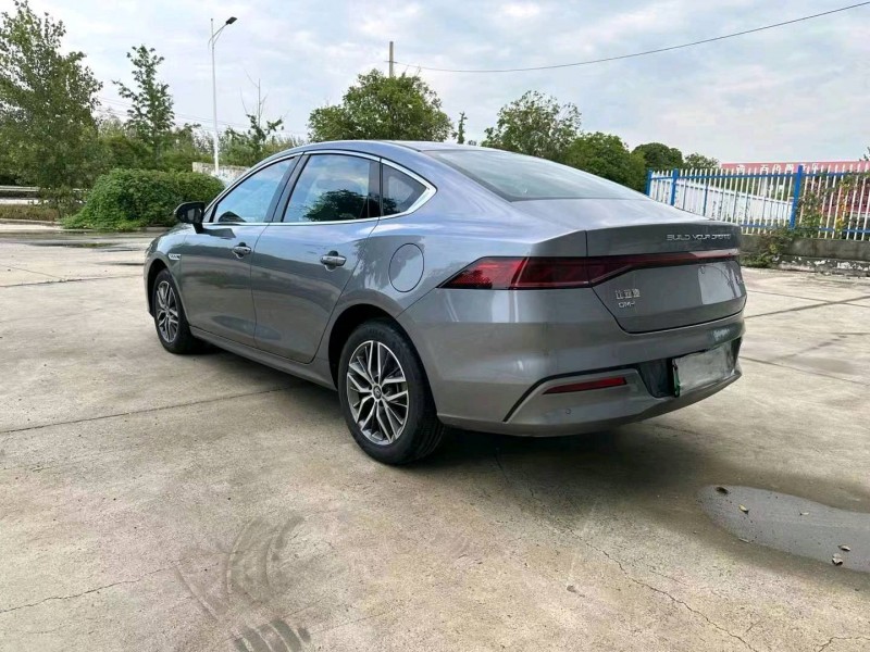 徐州23年比亚迪秦8