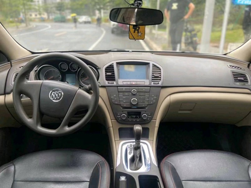 广州12年别克君威8