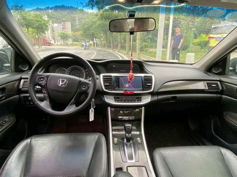 广州15年本田雅阁8