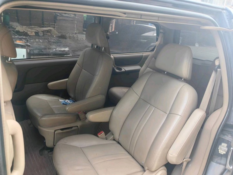 临沂13年别克GL85