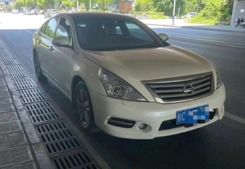 桂林12年日產天籟3