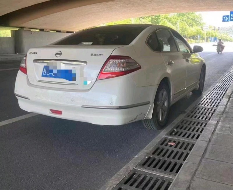 桂林12年日產天籟4