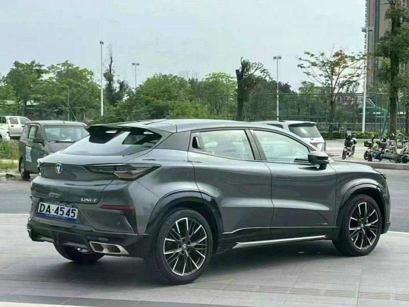 东莞23年长安汽车UNI-T8