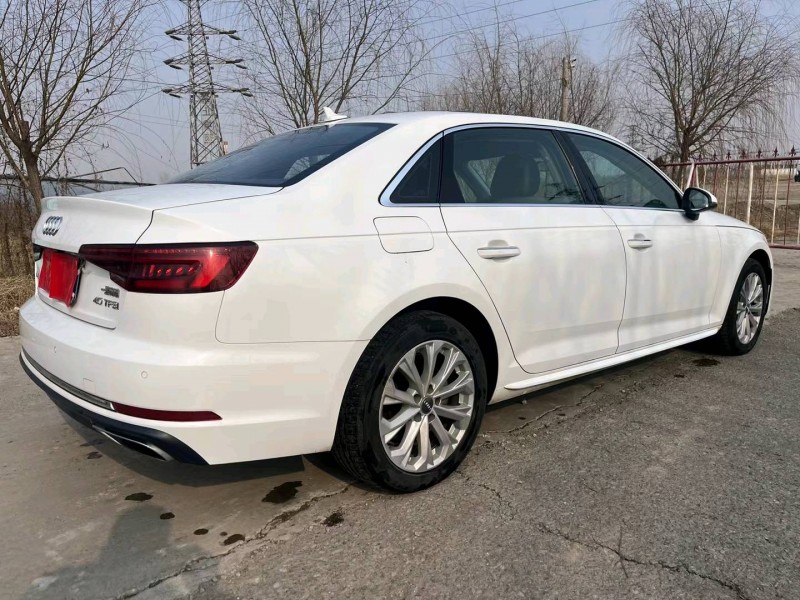 天津19年奧迪A4L7