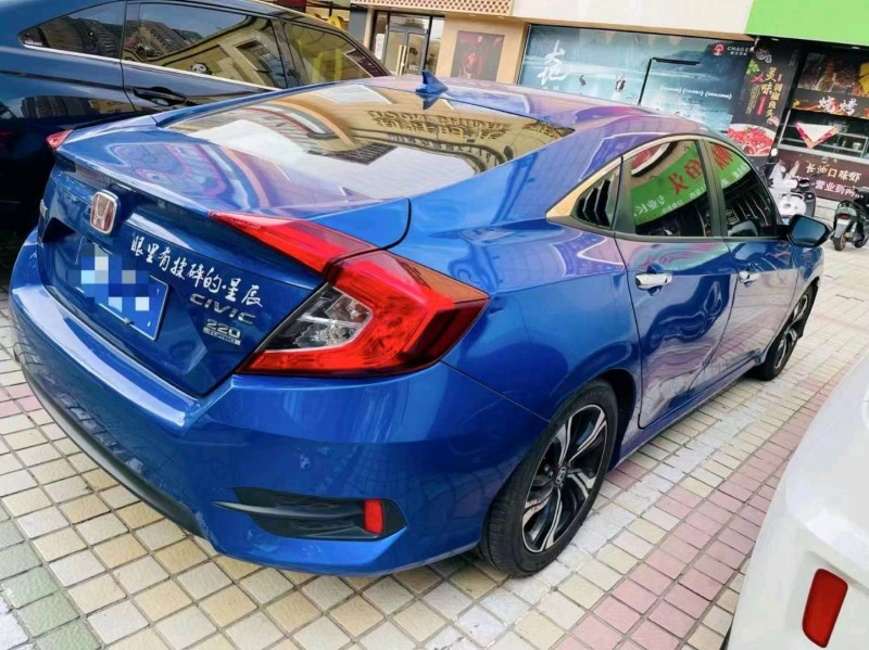 济南19年本田思域8