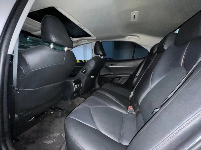 成都21年丰田凯美瑞6