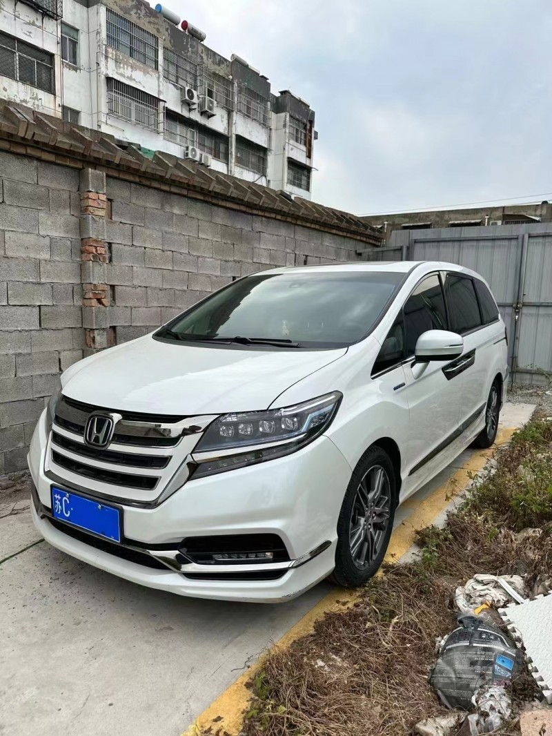 菏泽21年本田艾力绅2