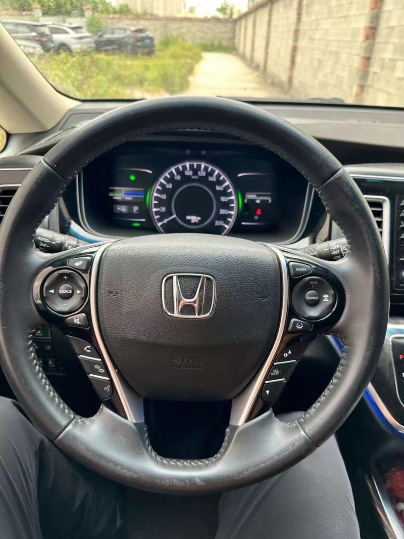 菏泽21年本田艾力绅4