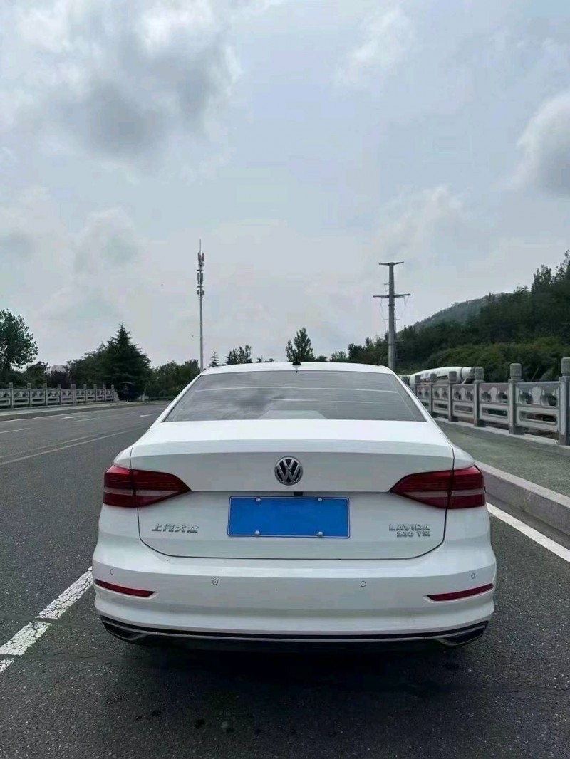 济南19年大众朗逸8