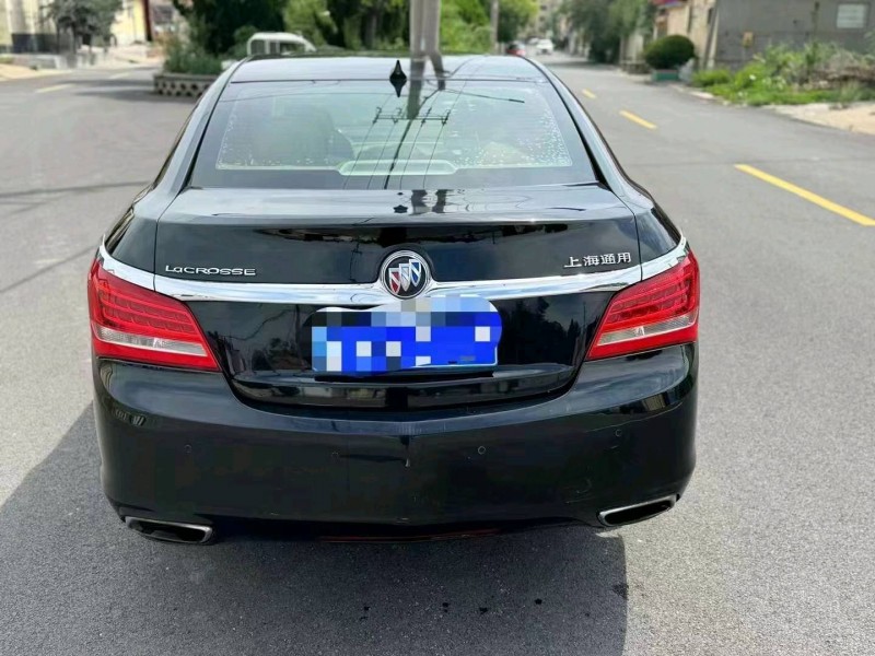 聊城15年别克君越5