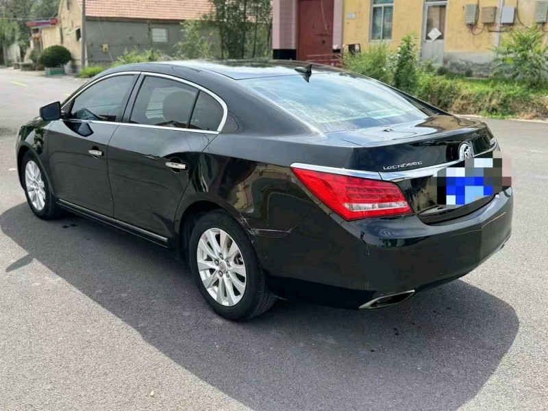 聊城15年别克君越6