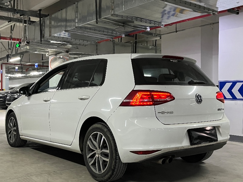 成都15年大众高尔夫7