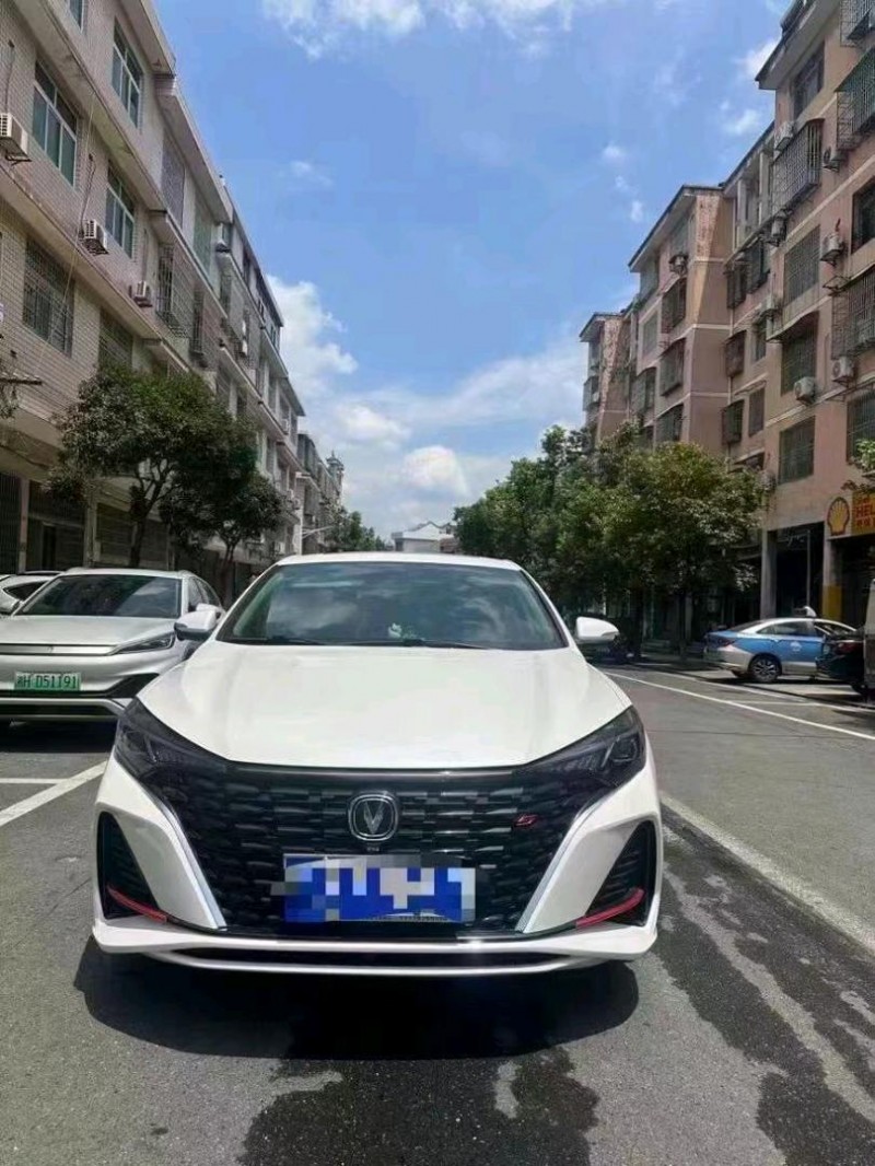 張家界23年長安汽車逸動1